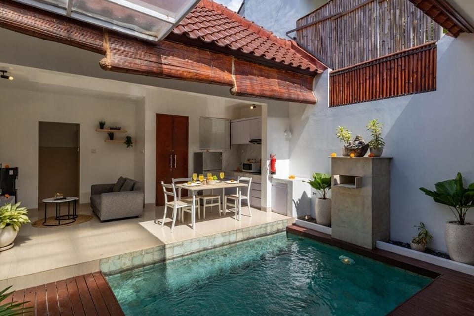 Petite 2bd Zen Villa in Canggu with Pool & Gazebo Villa in North Kuta