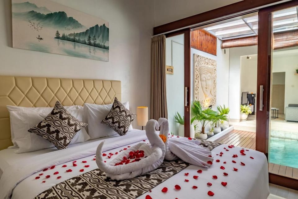 Petite 2bd Zen Villa in Canggu with Pool & Gazebo Villa in North Kuta