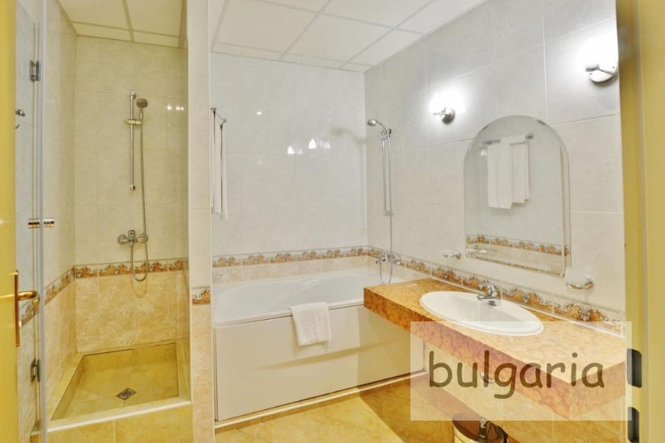 First Line Sunset Resort Apartment Apartment in Pomorie