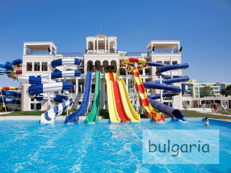 Aqua park, Aqua park, Text overlay