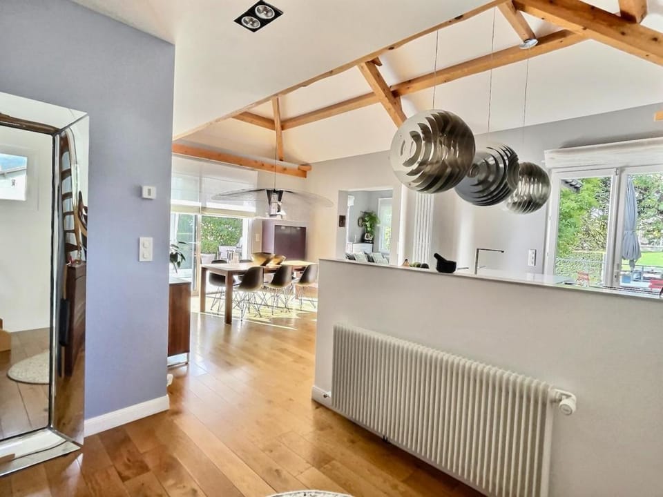House with sauna, gym, and terraces Villa in Divonne-les-Bains