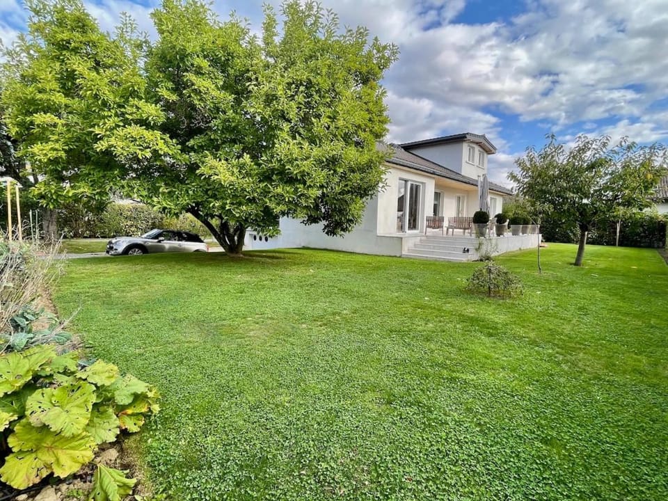 House with sauna, gym, and terraces Villa in Divonne-les-Bains