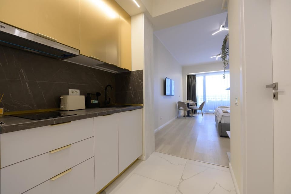 Kitchen or kitchenette, Seating area