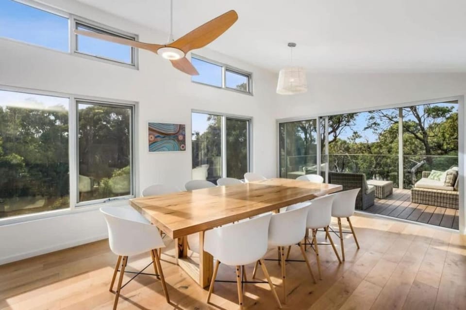 Coastal Tree Top Views House in Aireys Inlet