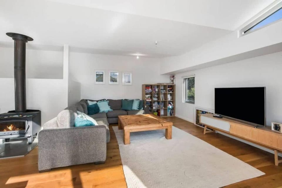 Coastal Tree Top Views House in Aireys Inlet
