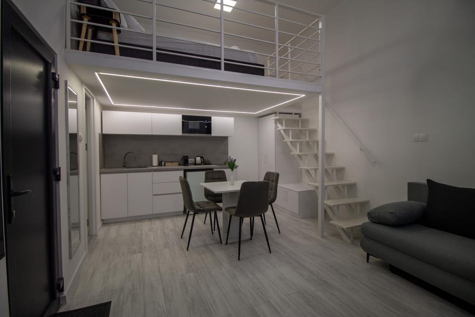 Living room, Dining area, kitchen