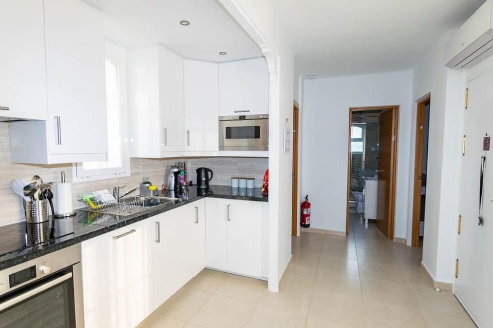 microwave, kitchen