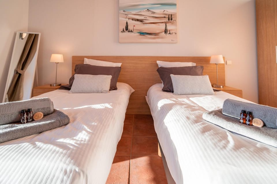 Three-room apartment + cabin for eight persons Cabin in Saint-François-Longchamp