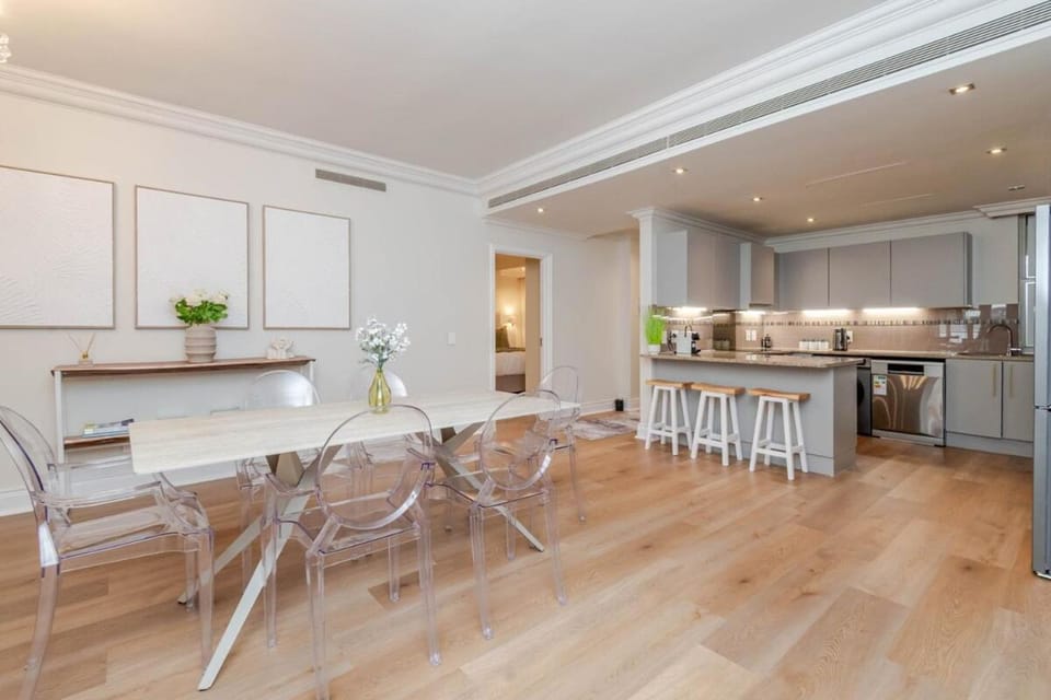 Luxury 2BR Apartment in Cape Royale Apartment in Cape Town