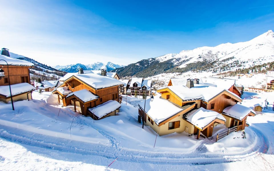 Five-room chalet for eight persons House in Saint-François-Longchamp