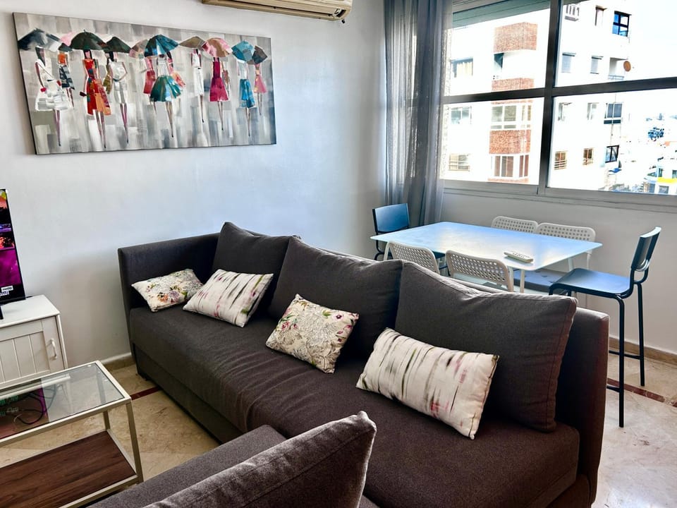 Communal lounge/ TV room, Living room, Seating area, Dining area