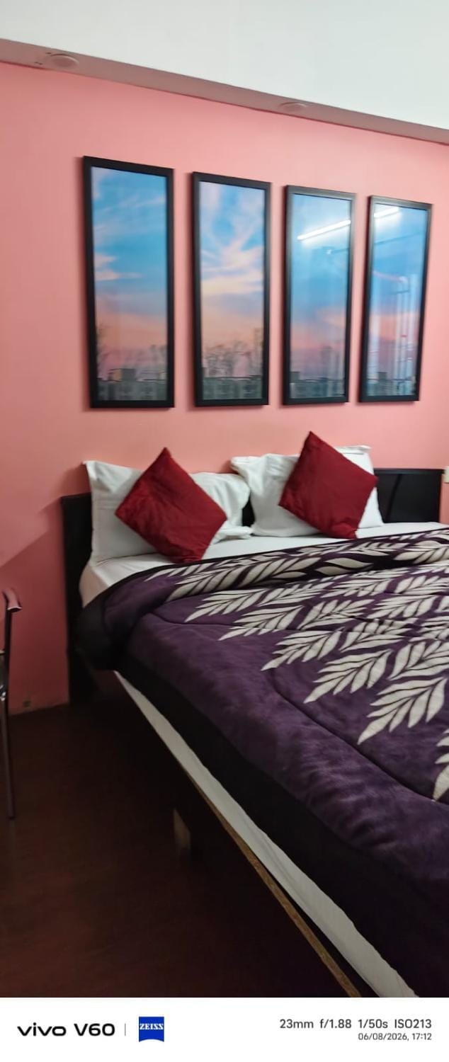 Red house Vacation rental in Ooty