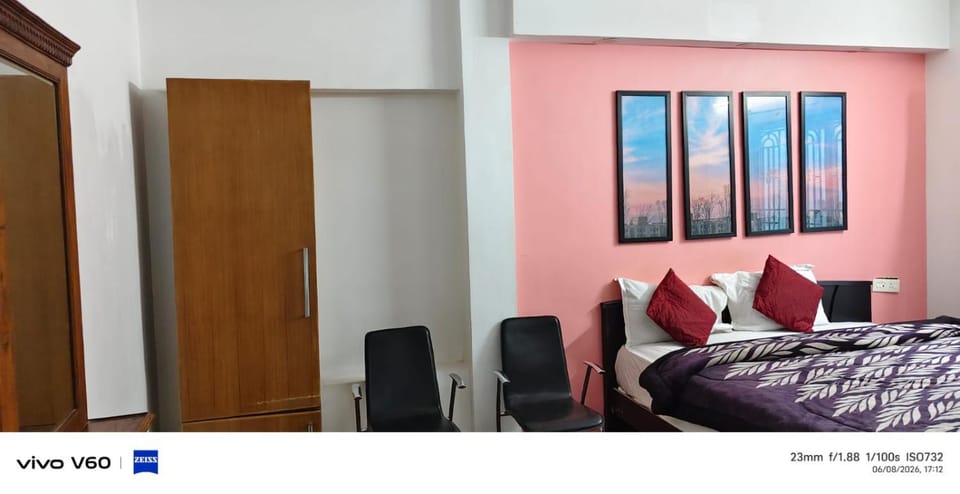 Red house Vacation rental in Ooty