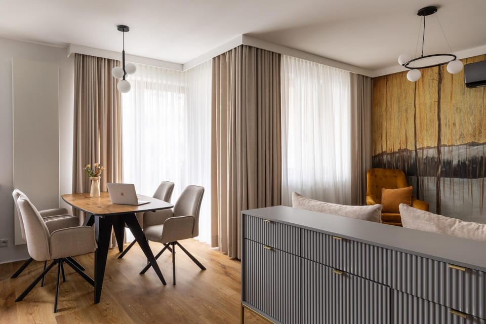 Living room, Seating area, Dining area