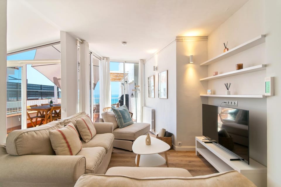Oceanfront Penthouse with Terrace and Views Apartment in Sitges