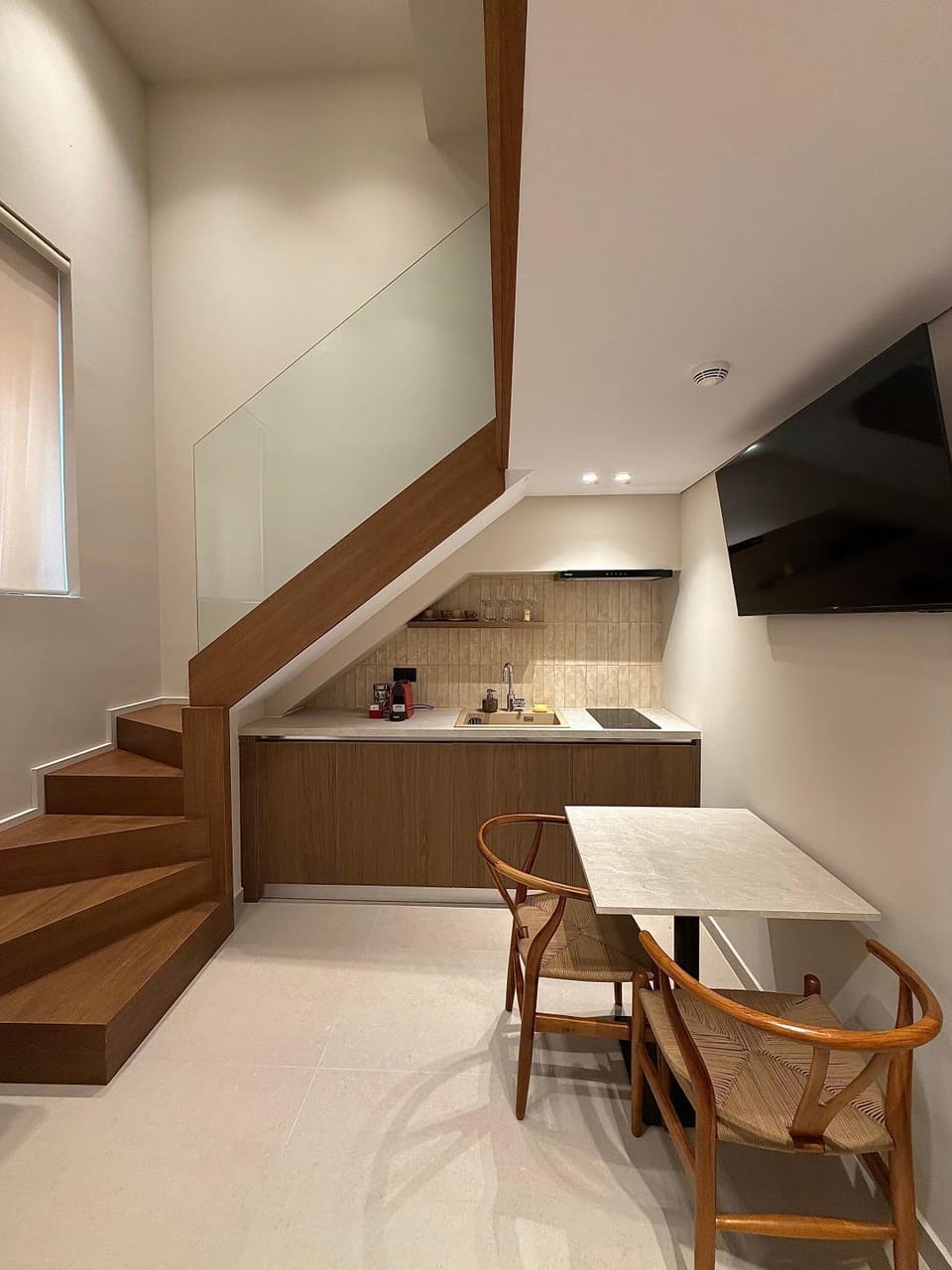 TV and multimedia, Kitchen or kitchenette, Dining area
