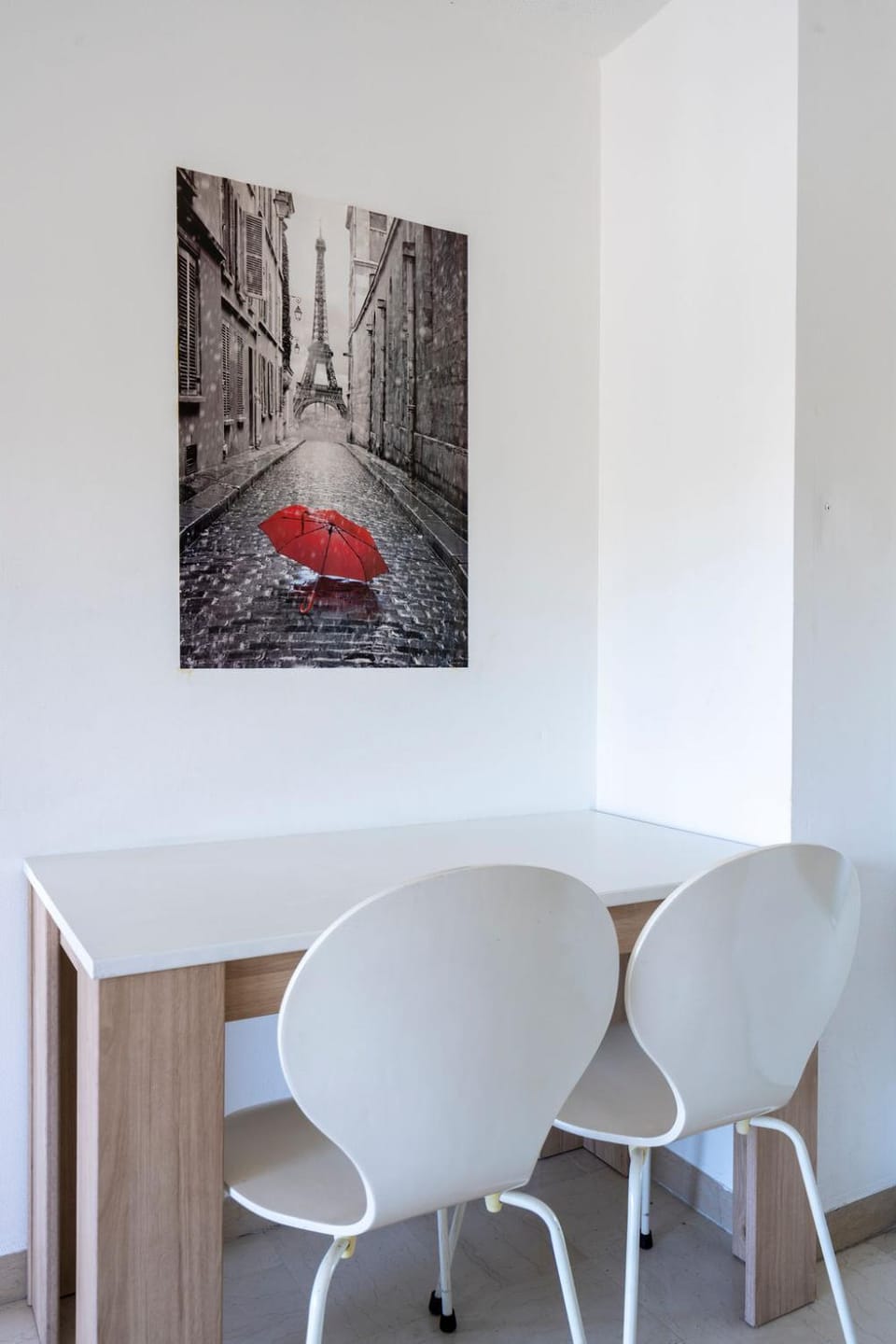 Decorative detail, Seating area, Dining area