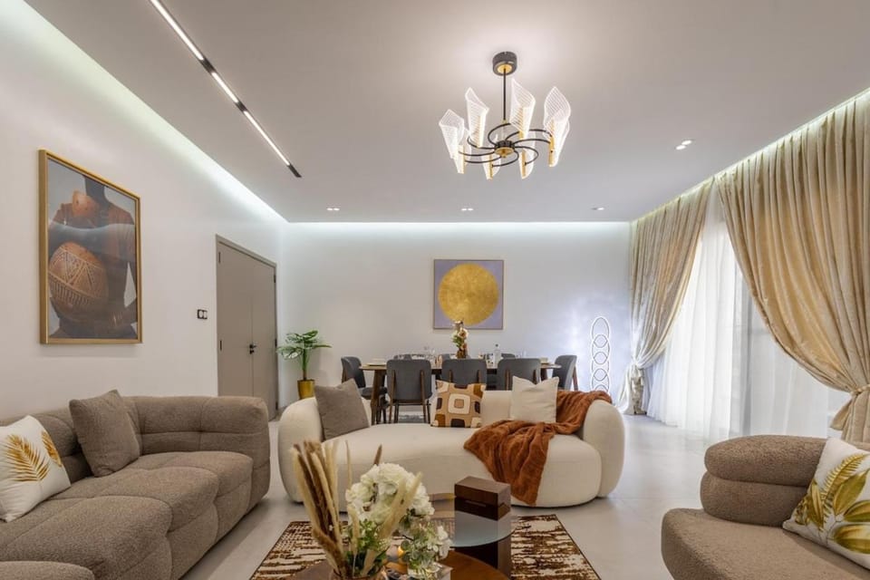 Spacious 3-bedroom apartment with Elevator, Yoff Virage Apartment in Dakar