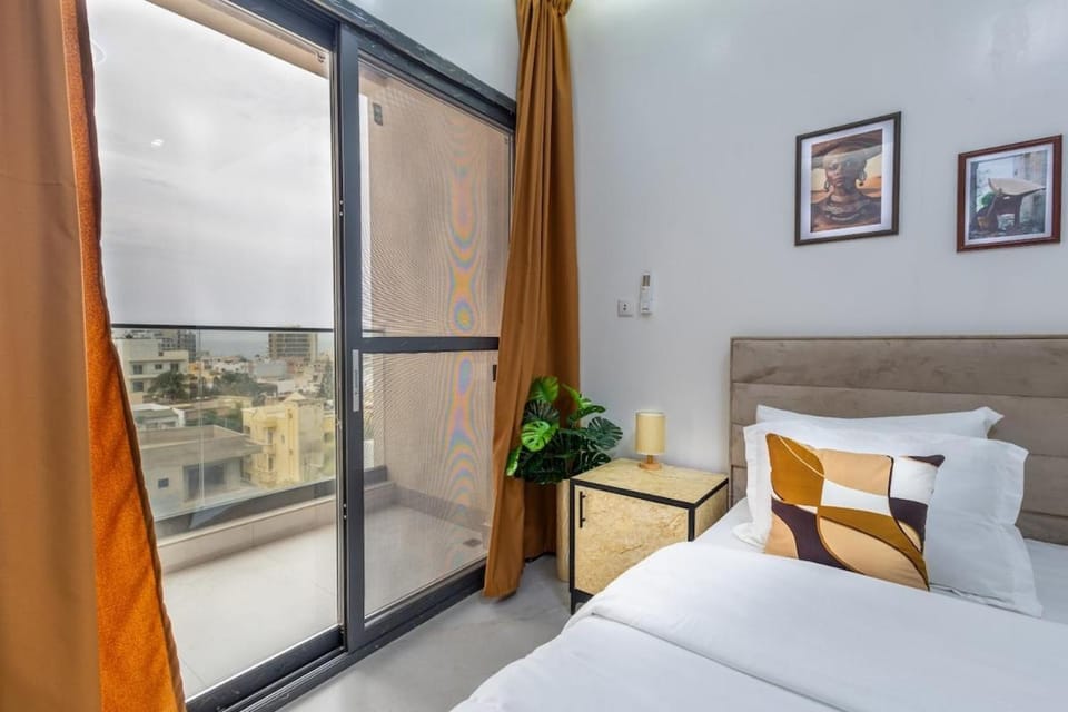 Spacious 3-bedroom apartment with Elevator, Yoff Virage Apartment in Dakar