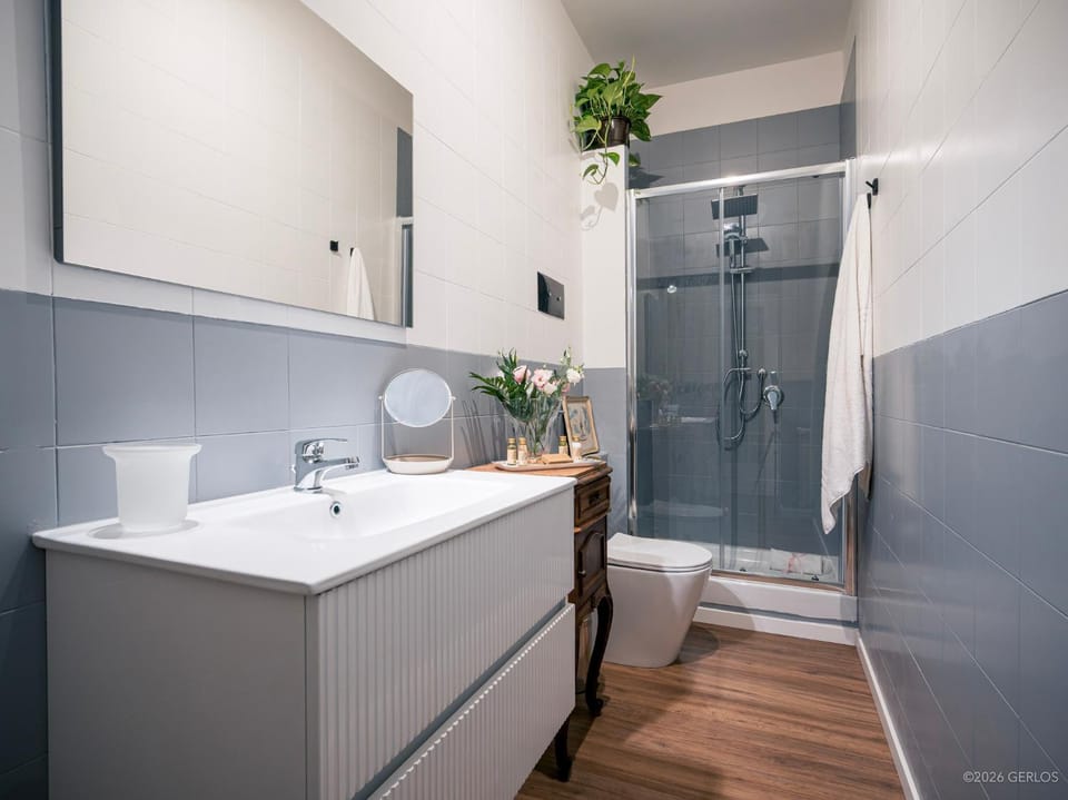 Shower, Bathroom
