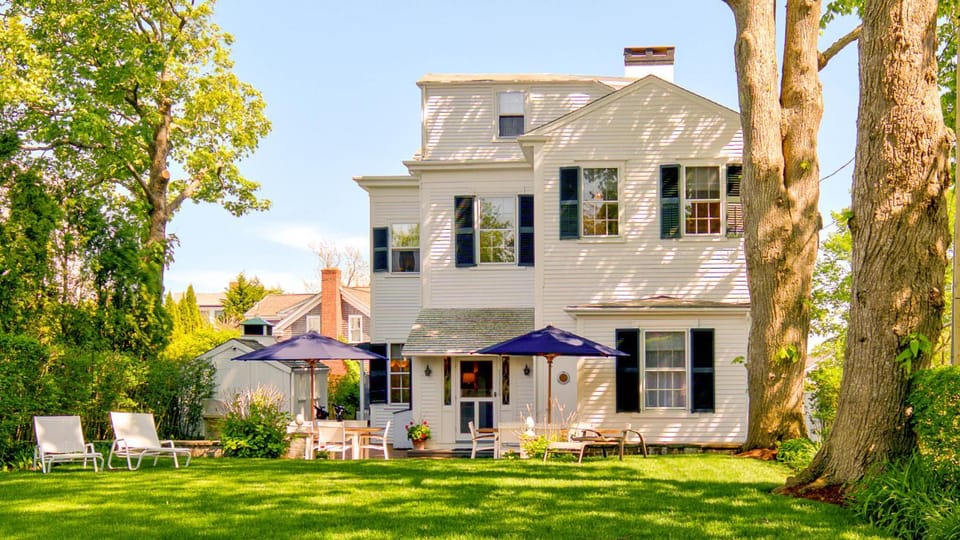 Captain Morse House - Luxury, Waterfront, Town, & Beaches - 5 stars House in Martha's Vineyard