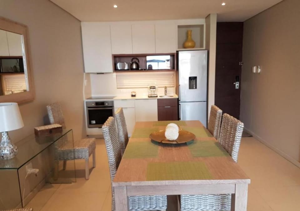 Kitchen or kitchenette, Seating area