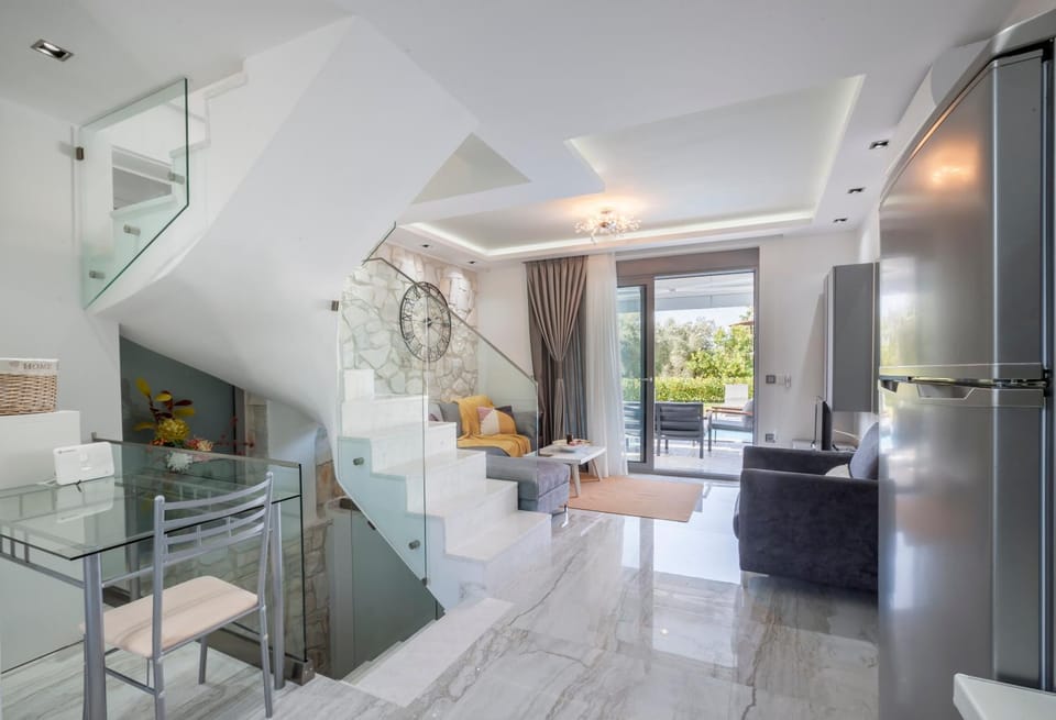 Kitchen or kitchenette, Living room, Seating area