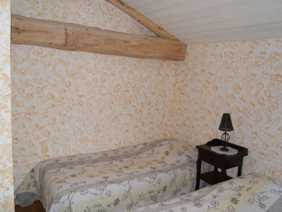 Apartment Familienzimmer bis zu 5 Personen by Interhome Apartment in Occitanie