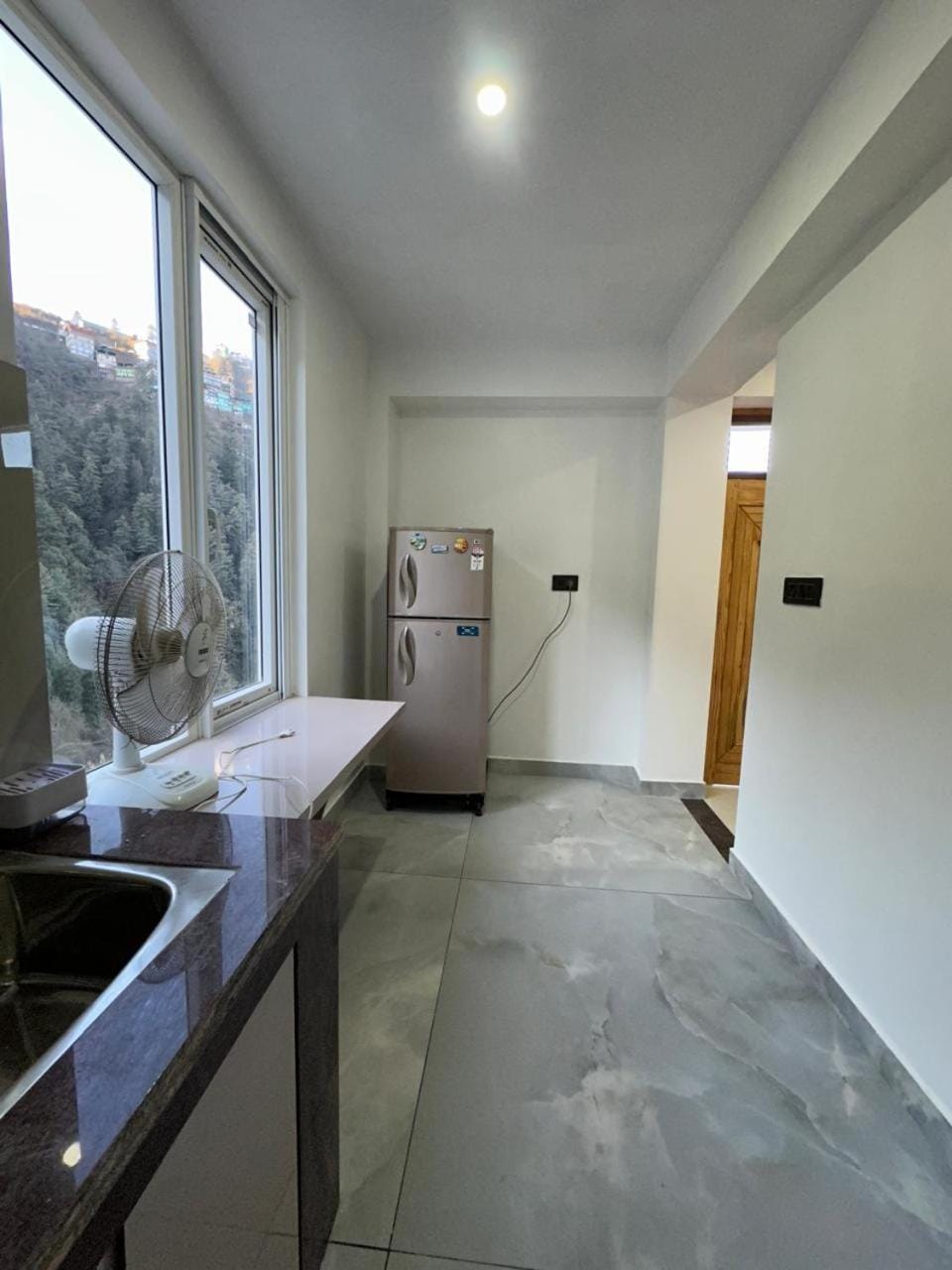 Kitchen or kitchenette