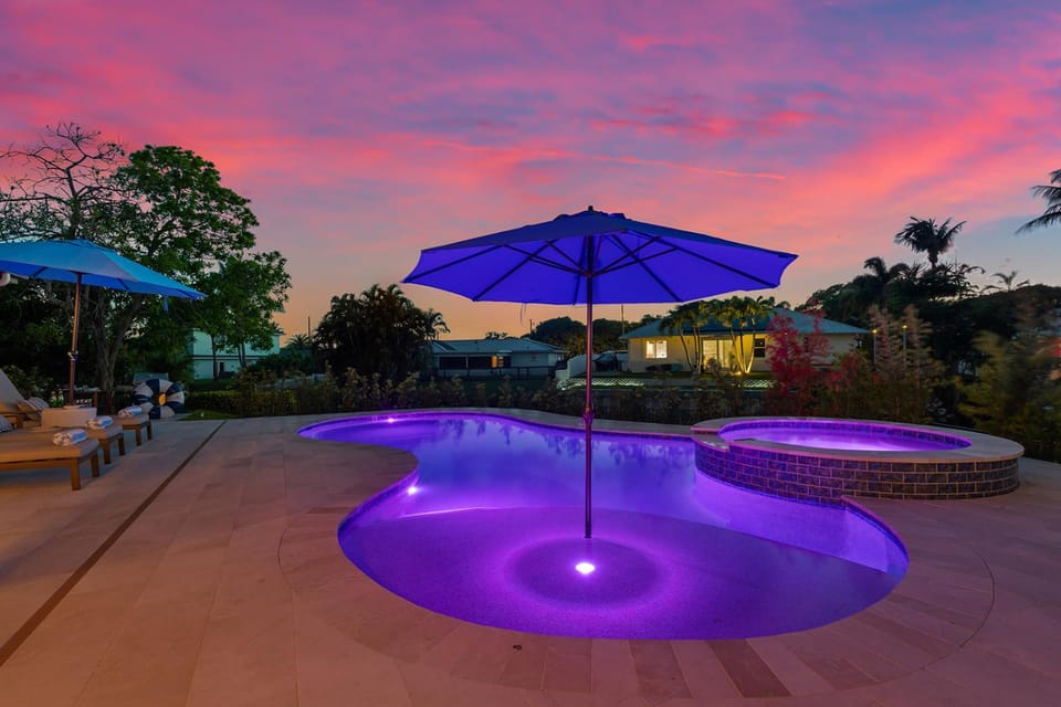 Waterfront Luxury New Listing Discount House in Boynton Beach