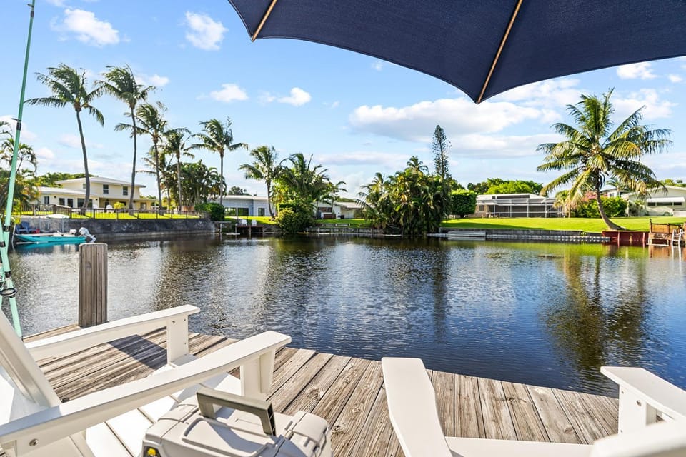 Waterfront Luxury New Listing Discount House in Boynton Beach