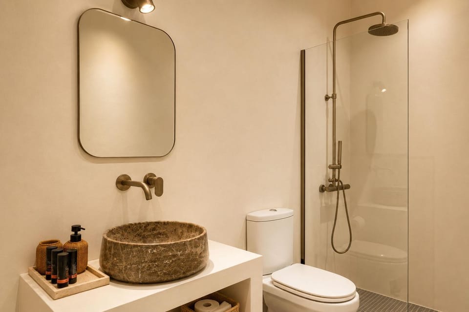Shower, Toilet, Bathroom