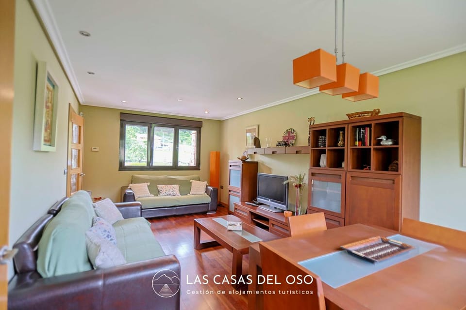 Villa Castañéu - Las Casas del Oso House in Asturias
