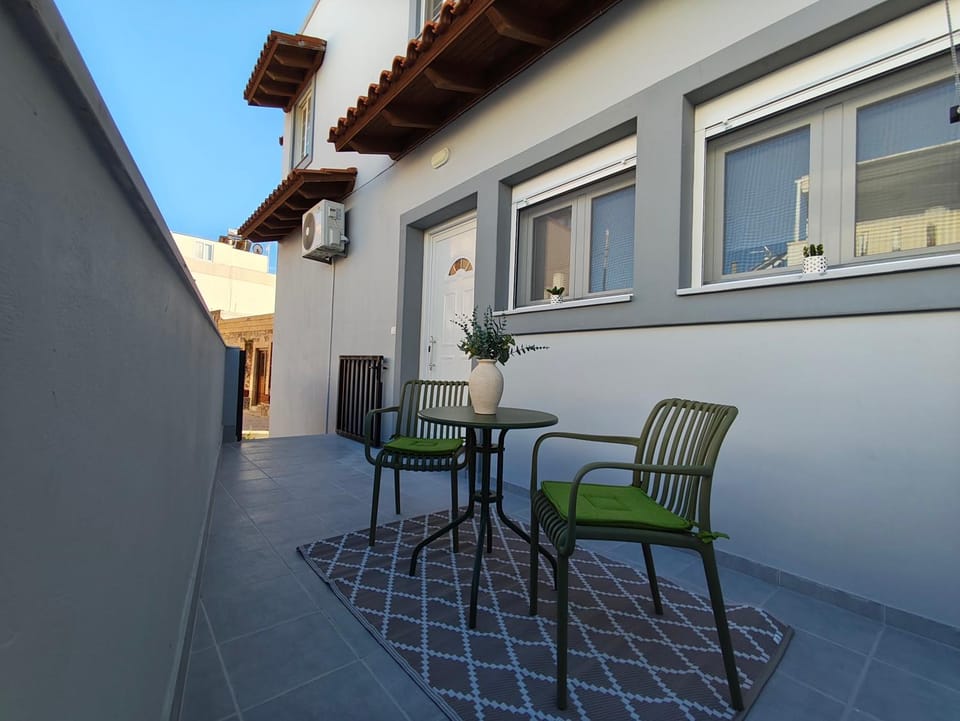 Property building, Balcony/Terrace