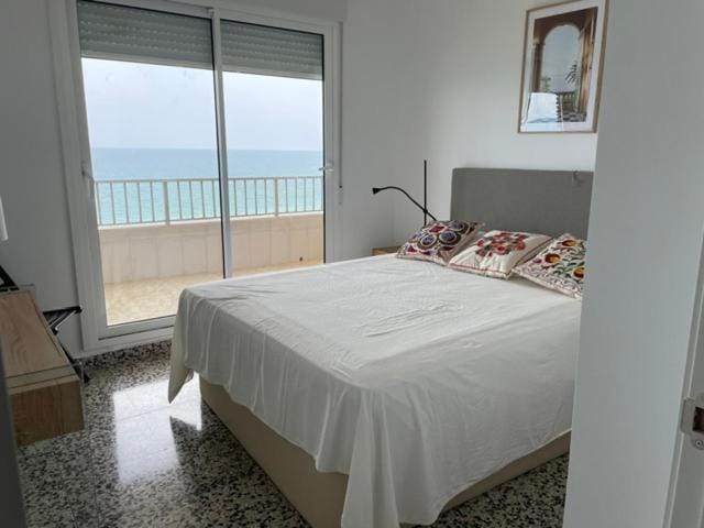 Triton Apartment in Ribera Baixa