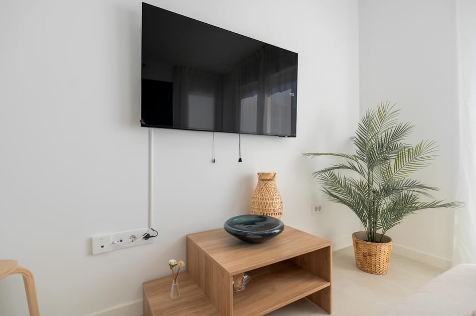 Sunny Guargacho2 Retreat-South Tenerife Apartment in Abona