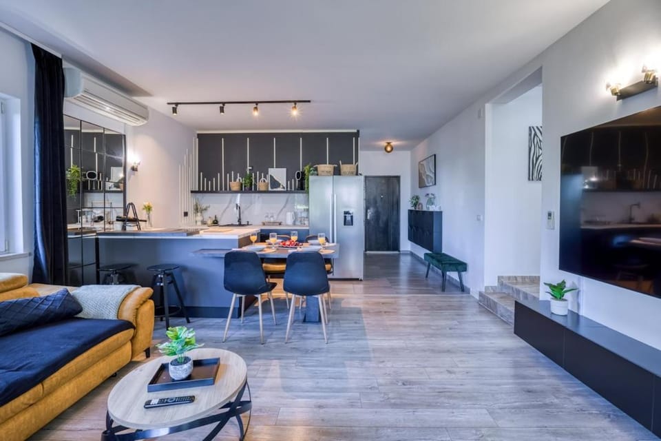 La casa Mayla-family oasis with garden,gym,ps5 & parking Apartment in Dubrovnik-Neretva County