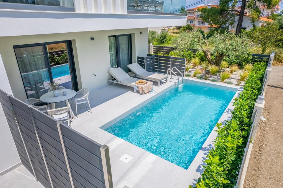 Calista Horizon by Booking Kottas Hotel in Halkidiki
