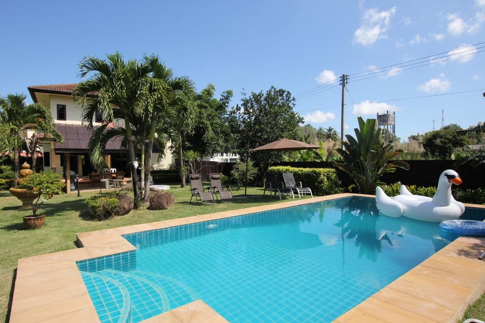 Garden, Swimming pool