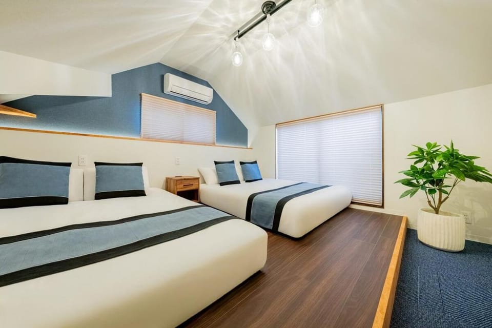 琉 海遊館アクセス抜群 1棟貸切 13ベッド 家族 グループ歓迎 和モダン宿 Villa in Osaka