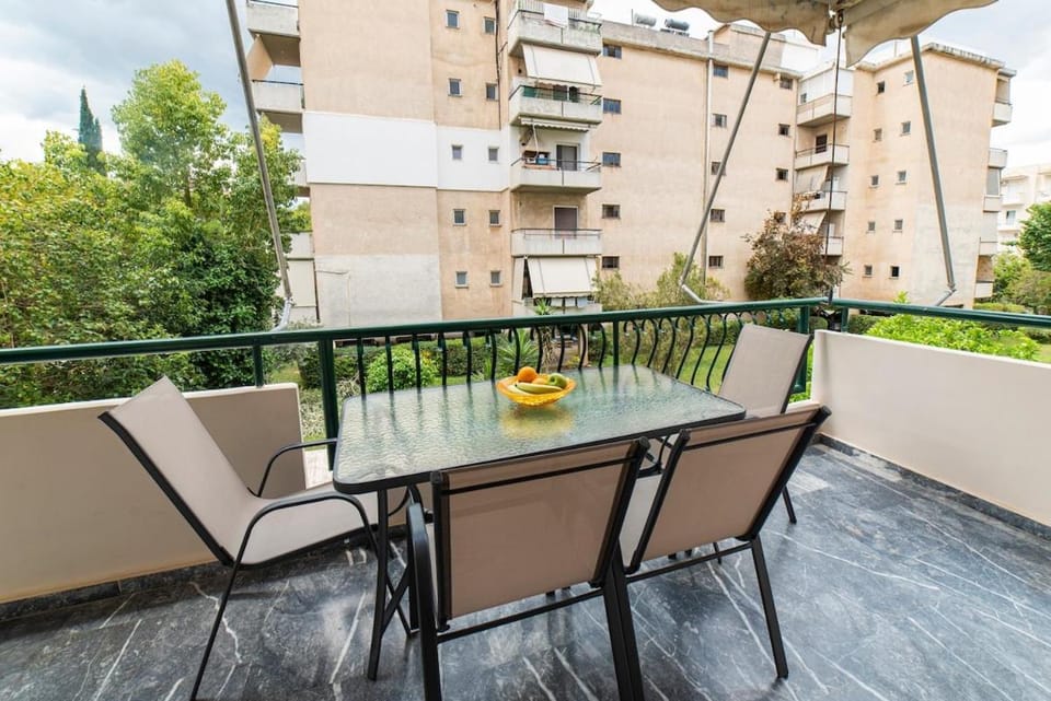 Luma Marousi - Apt with Garden View Apartment in Chalandri