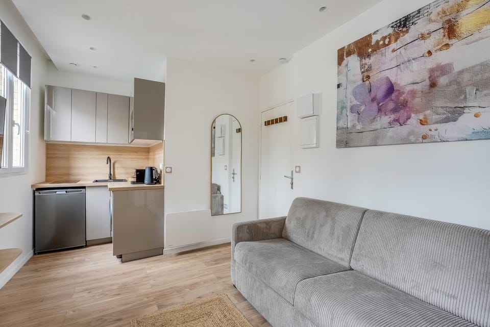 Kitchen or kitchenette, Living room