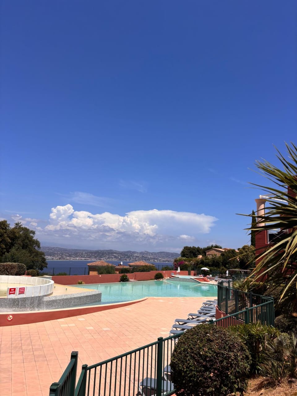 A haven overlooking the Bay of Cannes Apartment in Mandelieu-La Napoule