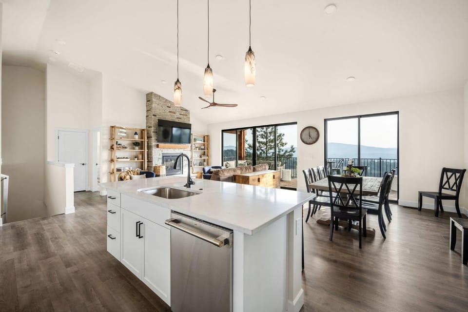 Osprey Mountain Lodge House in Coeur dAlene