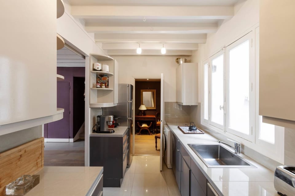 Kitchen or kitchenette