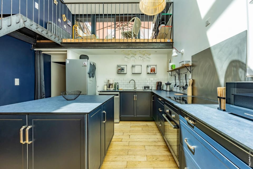 Communal kitchen, kitchen