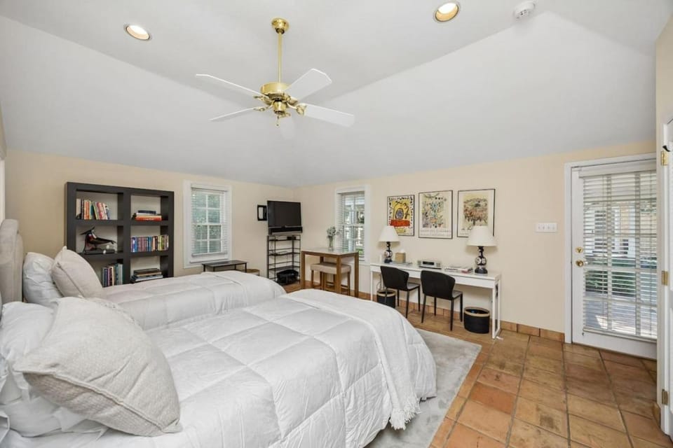 Fairfax Peace Retreat Apartment in Dallas