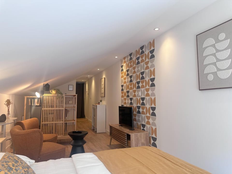 Living room, Photo of the whole room, Bedroom