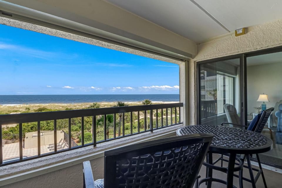C114 Amelia Surf and Racquet House in Amelia Island