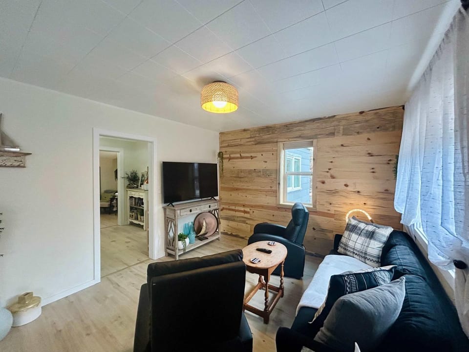 TV and multimedia, Living room, furniture
